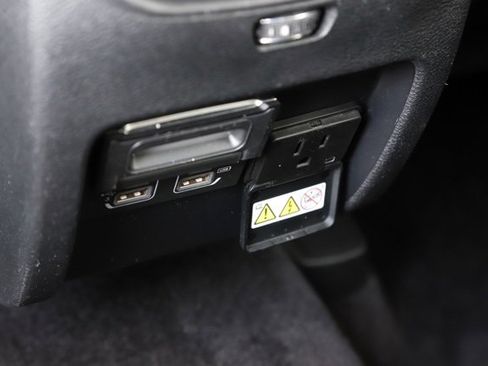 Used 2019 Jeep Cherokee Trailhawk image 20