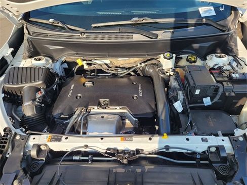 Used 2018 GMC Terrain SLE image 29