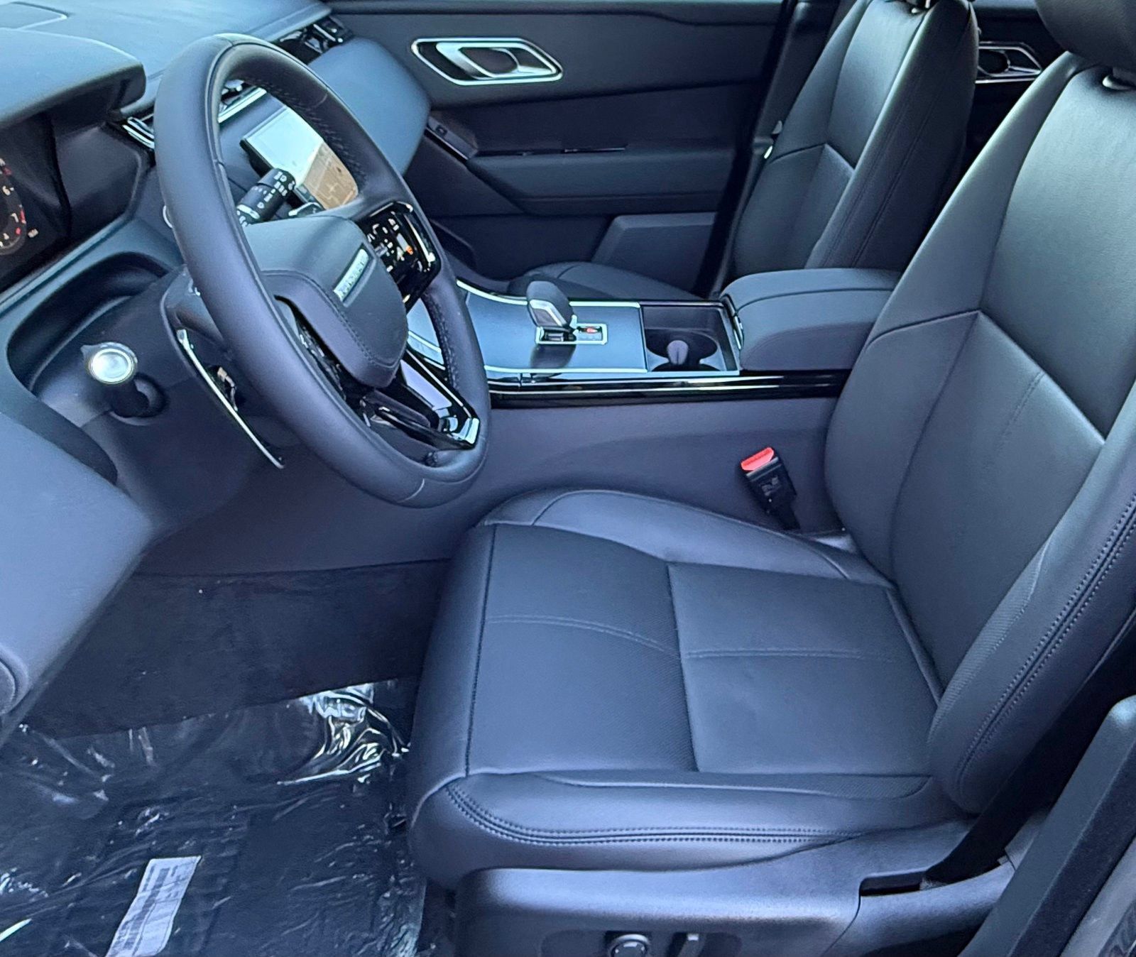 New 2026 Land Rover Range Rover Velar S AWD/4WD image 14