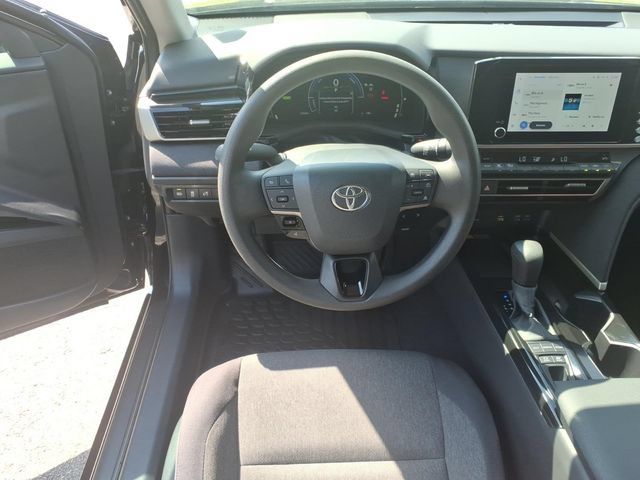 Used 2025 Toyota Camry LE w/ Convenience Package FWD image 12