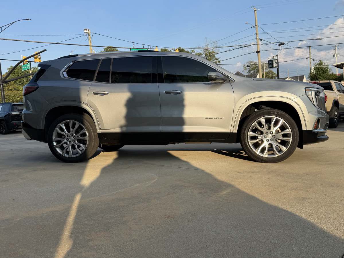 Used 2025 GMC Acadia Denali w/ Super Cruise Package AWD/4WD image 5