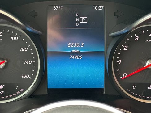 Used 2021 Mercedes-Benz GLC 300 4MATIC image 30