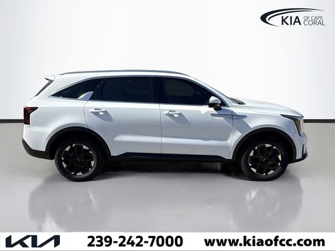New 2026 Kia Sorento S image 6