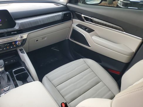 Used 2025 Kia Telluride SX Prestige image 14