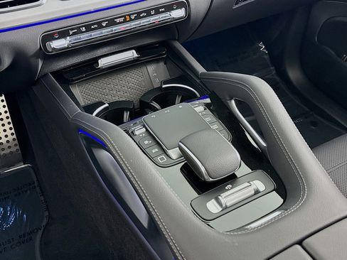 New 2026 Mercedes-Benz GLS 580 4MATIC image 5