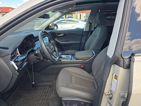 Used 2022 Audi Q8 Premium Plus AWD/4WD image 3