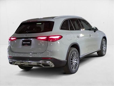 New 2026 Mercedes-Benz GLC 300 image 2