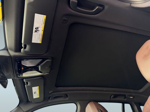 Used 2023 BMW X3 sDrive30i w/ Premium Package image 12