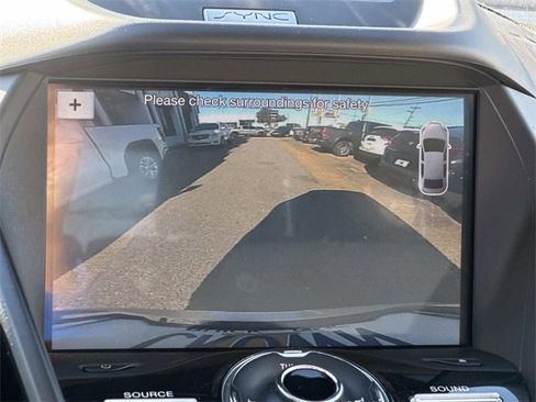 Used 2017 Ford Escape Titanium image 31