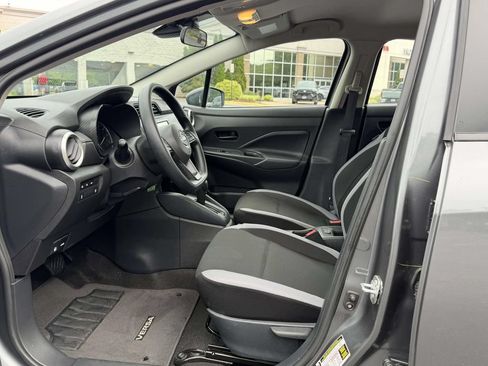 Used 2025 Nissan Versa S w/ Trunk Package FWD image 15