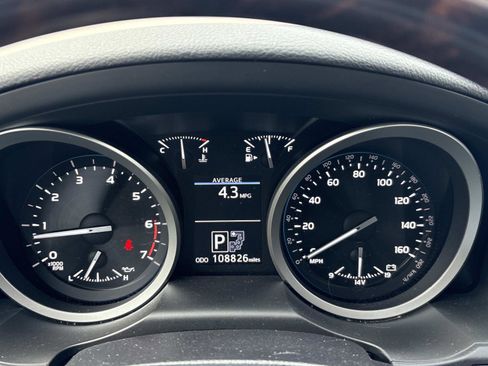 Used 2015 Toyota Land Cruiser image 21