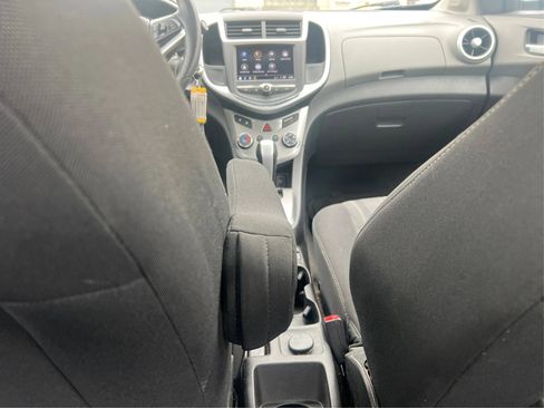 Used 2018 Chevrolet Sonic LT image 20