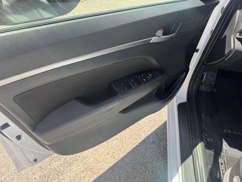 Used 2020 Hyundai Elantra SEL w/ Cargo Package (C1) FWD image 8