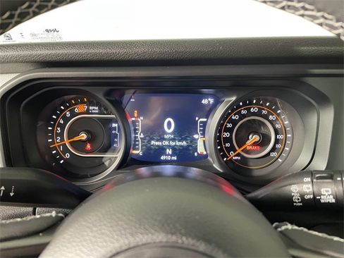 Certified 2025 Jeep Wrangler Willys image 5