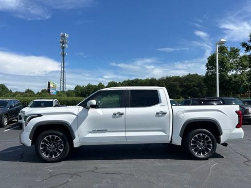 Used 2024 Toyota Tundra Limited AWD/4WD image 12