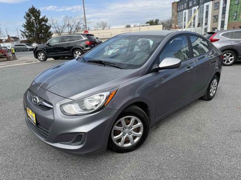 Used 2014 Hyundai Accent GLS image 3