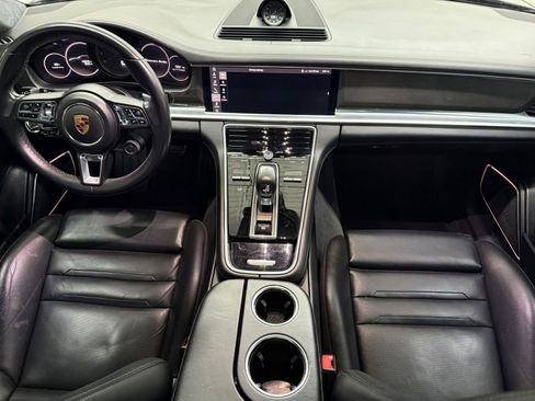 Used 2019 Porsche Panamera Turbo image 2