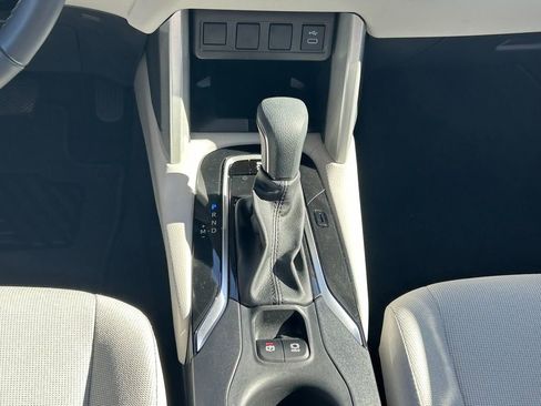 New 2025 Toyota Corolla Cross LE w/ Moonroof Package FWD image 21