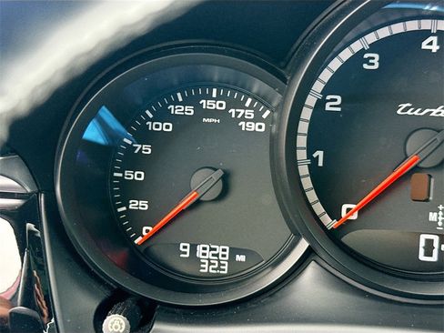 Used 2018 Porsche Macan Turbo w/ Premium Package Plus image 13