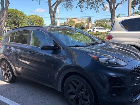 Used 2022 Kia Sportage Nightfall Edition image 2