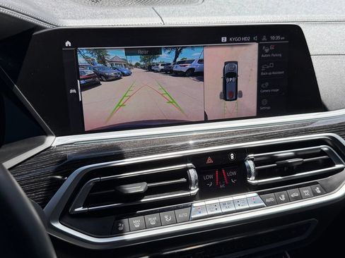 Used 2020 BMW X7 xDrive40i w/ M Sport Package AWD/4WD image 23