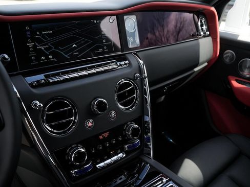 New 2026 Rolls-Royce Cullinan AWD/4WD image 25