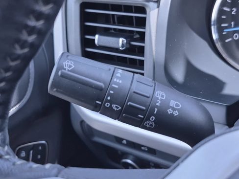 Used 2023 Ford Expedition Max XLT AWD/4WD image 25