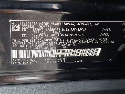 Used 2021 Toyota RAV4 LE AWD/4WD image 25