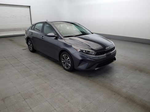 Used 2024 Kia Forte LXS FWD image 13