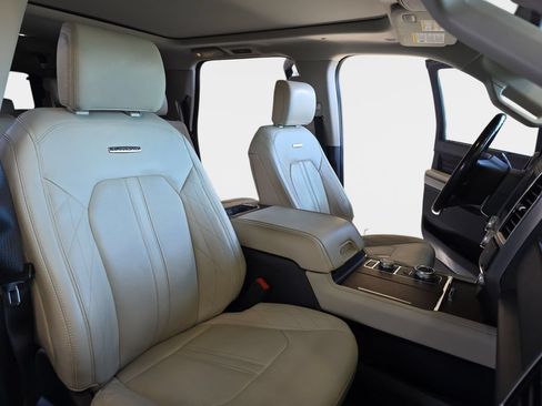 Used 2021 Ford Expedition Max Platinum AWD/4WD image 12