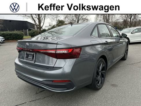 New 2026 Volkswagen Jetta SE FWD image 5