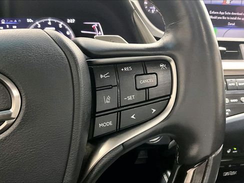 Used 2020 Lexus ES 350 Ultra Luxury image 21