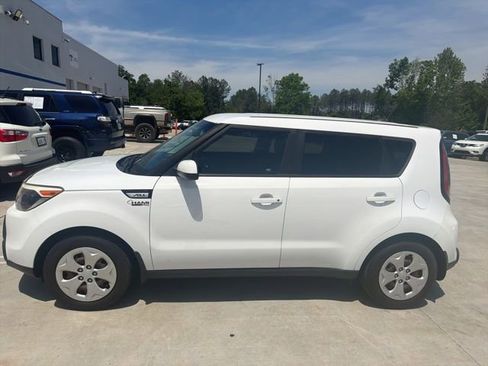 Used 2015 Kia Soul FWD image 4