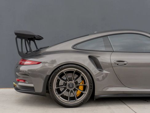 Used 2016 Porsche 911 GT3 RS RWD image 31