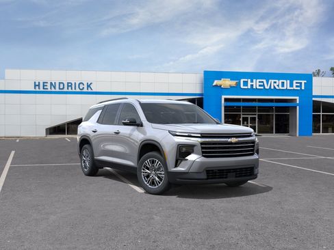 New 2026 Chevrolet Traverse LT FWD image 2