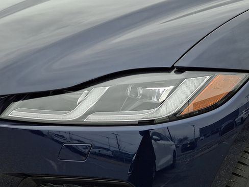 Used 2026 Jaguar F-PACE R-Dynamic S image 9