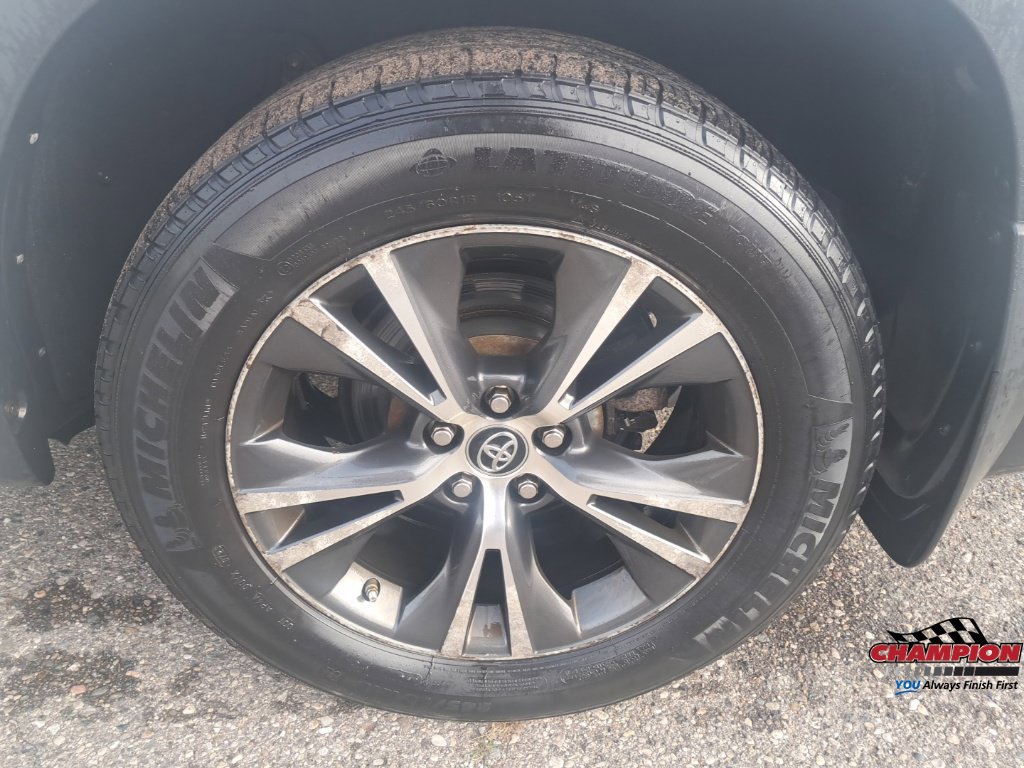 Used 2016 Toyota Highlander XLE AWD/4WD image 11