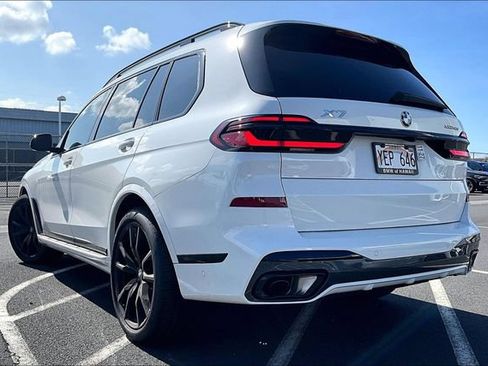 Used 2026 BMW X7 xDrive40i w/ M Sport Package AWD/4WD image 4