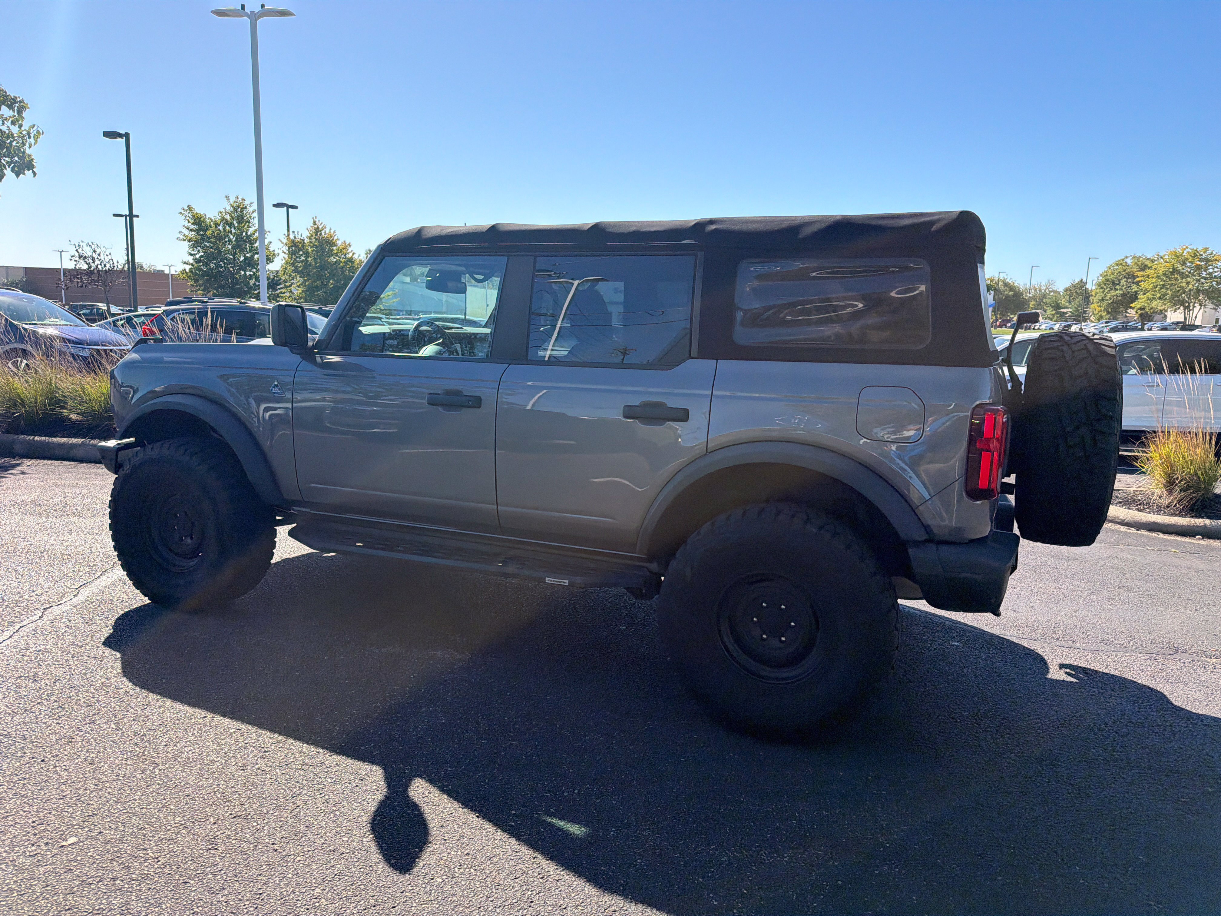 Used 2021 Ford Bronco Black Diamond AWD/4WD image 13