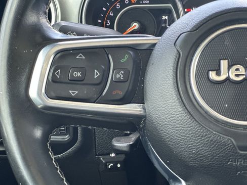 Used 2021 Jeep Gladiator Overland AWD/4WD image 30