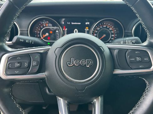 Used 2022 Jeep Gladiator Overland w/ Popular Equipment Package image 25