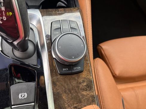 Used 2018 BMW 640i Gran Turismo xDrive image 20