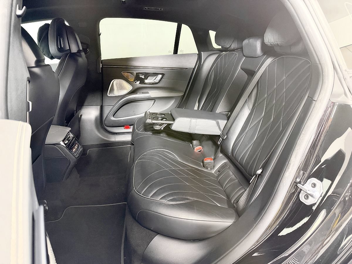 Used 2022 Mercedes-Benz EQS 580 4MATIC Sedan image 36