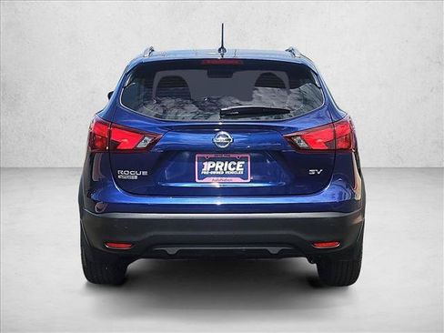 Used 2018 Nissan Rogue Sport SV w/ SV Technology Package FWD image 8