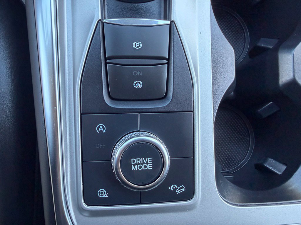 Used 2021 Ford Explorer XLT w/ Equipment Group 202A AWD/4WD image 23