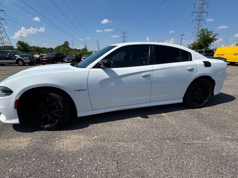 Used 2022 Dodge Charger R/T w/ Blacktop Package RWD image 4