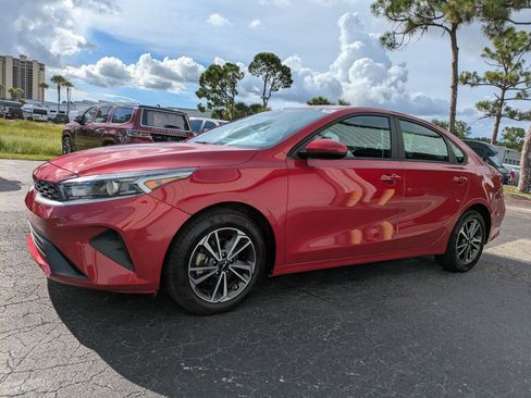 Certified 2023 Kia Forte LXS FWD image 6