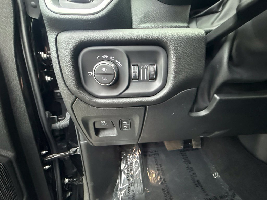 Used 2025 RAM 1500 Big Horn AWD/4WD image 21
