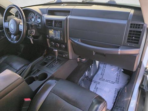 Used 2012 Jeep Liberty Sport AWD/4WD image 20