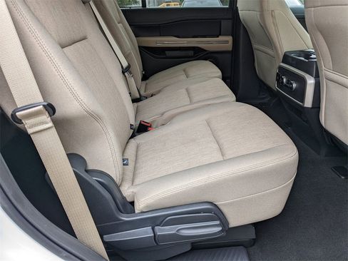 Used 2024 Ford Expedition XLT image 28